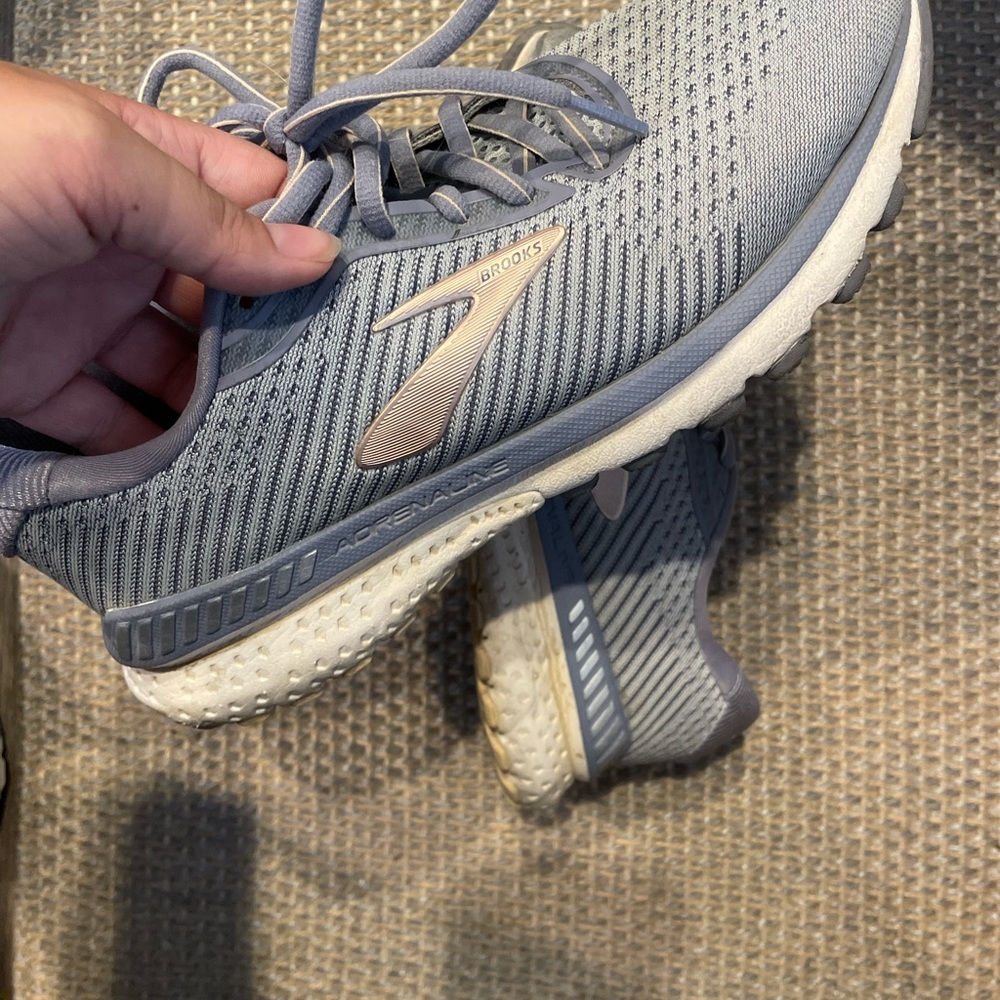 Brooks women’s running shoes size 7